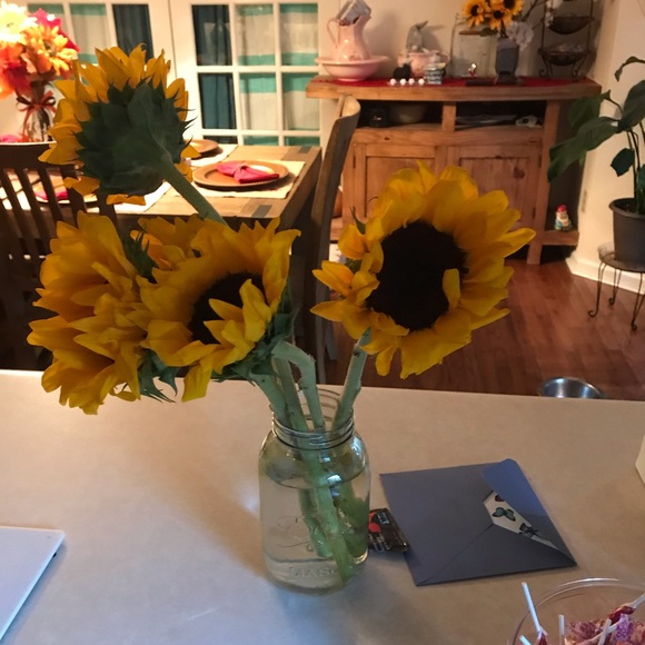 Meet your Posher, Krisi - Picture 1 of 1